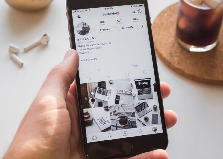 How to Make Swipe Up on Instagram Without 10K Easily